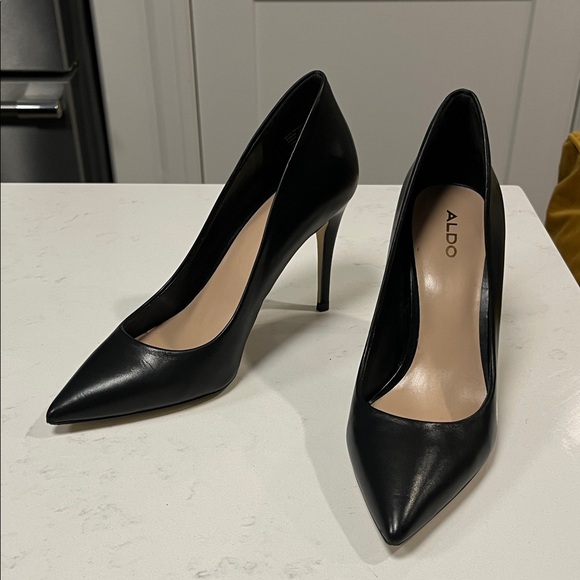 ALDO Classic Black High Heels - Picture 1 of 14